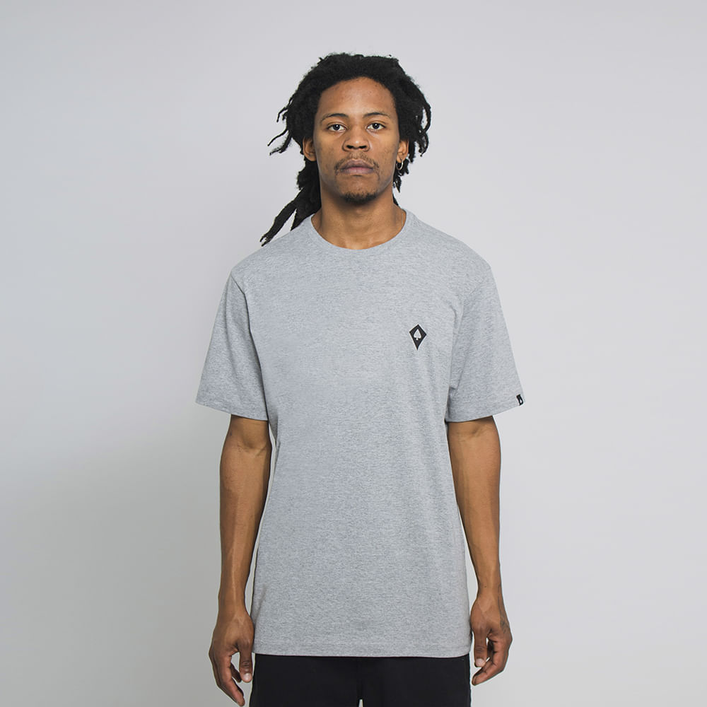 Camiseta Regular Mcd Classic Espada