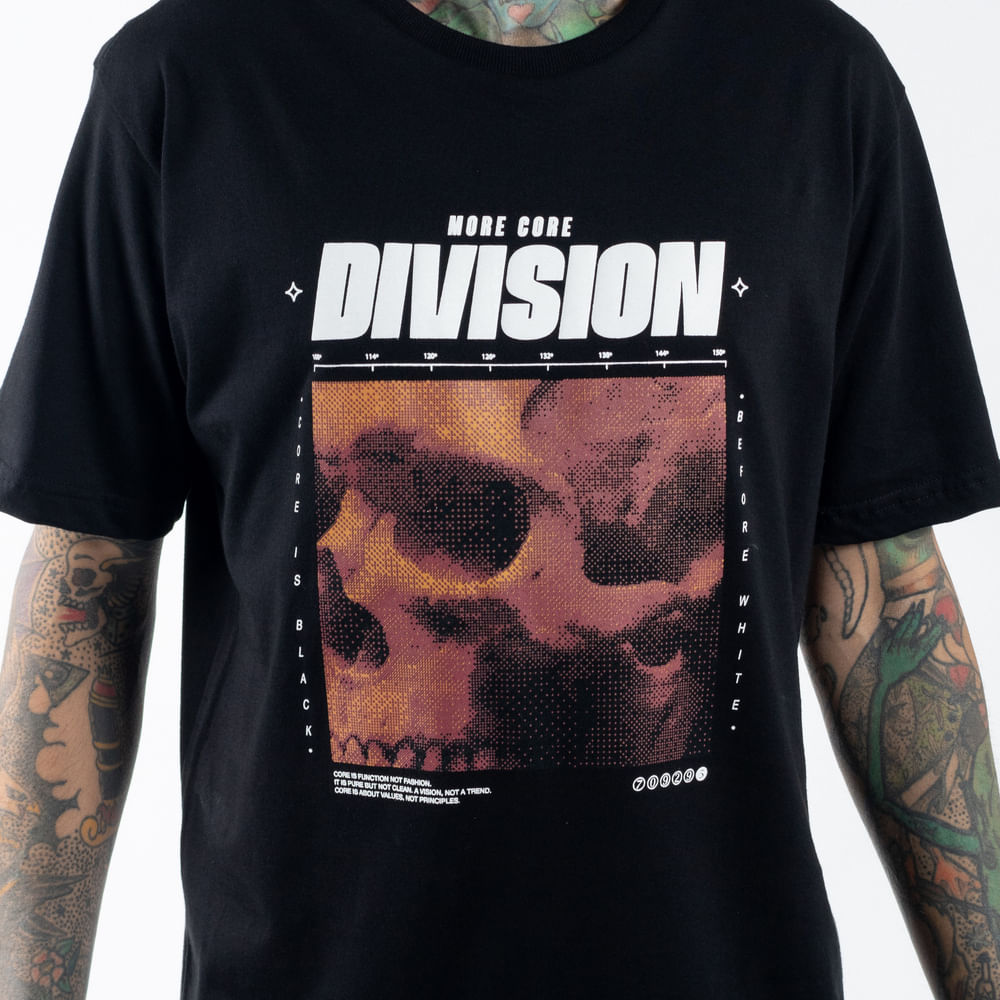 Camiseta Mcd Digital Skull