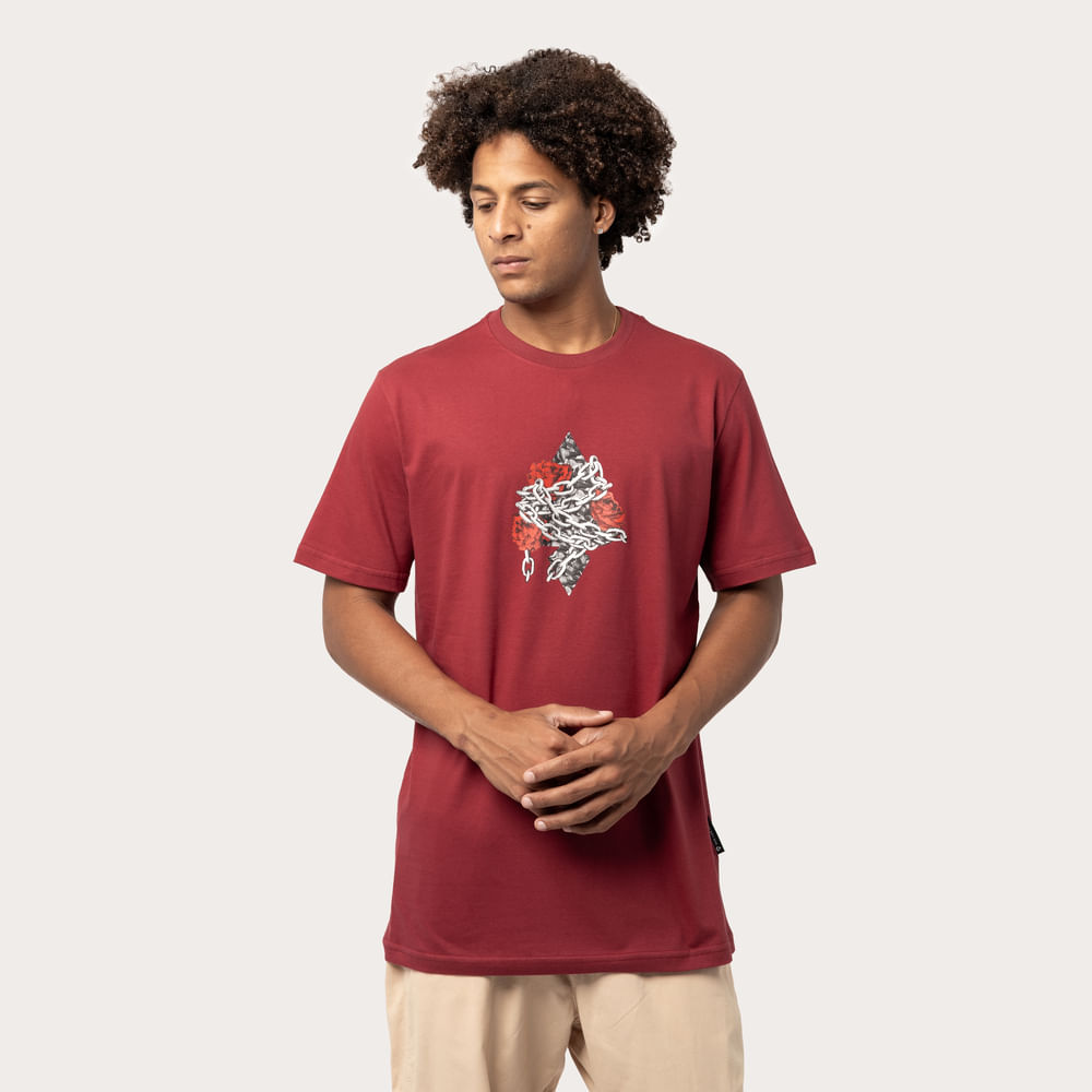 Camiseta Regular MCD Espada Rosas Correntes