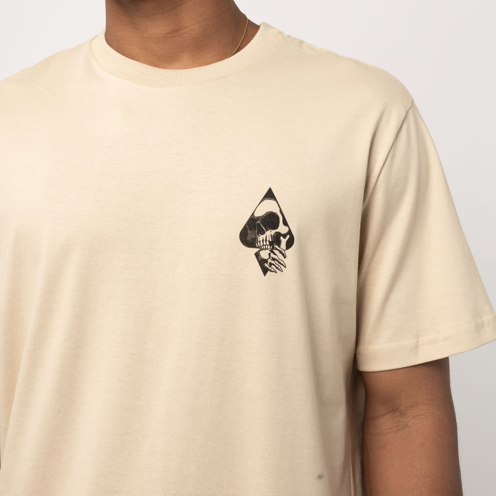 Camiseta Regular MCD Caveira Espada