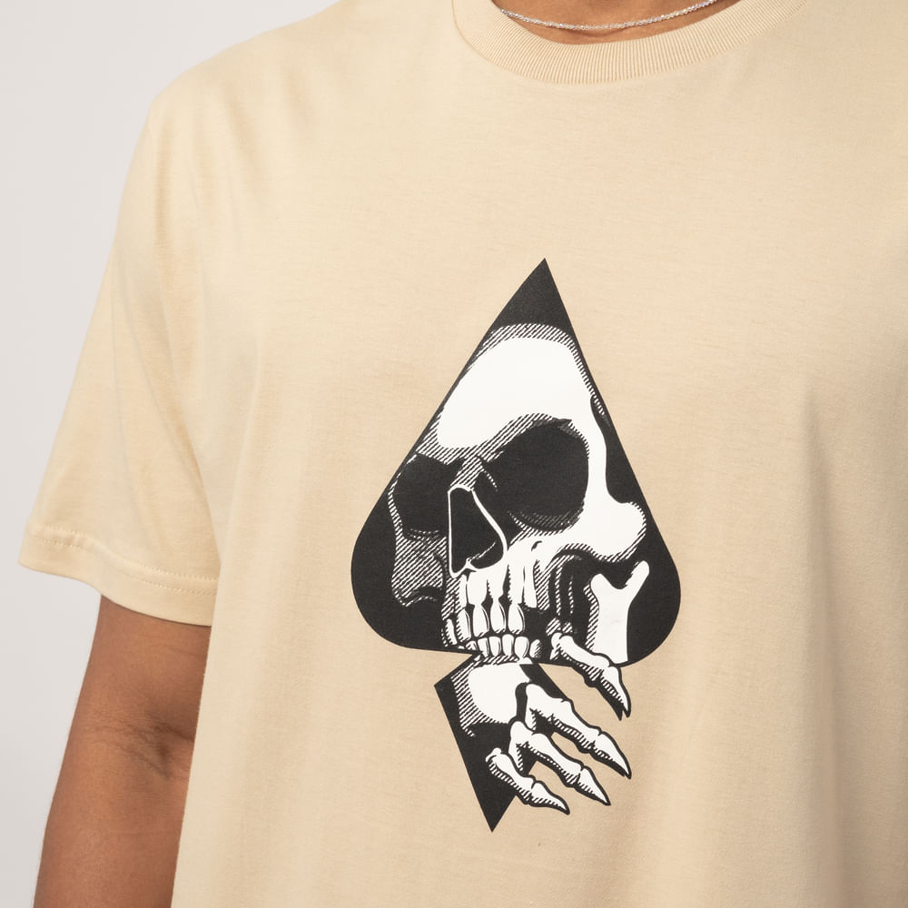 Camiseta Regular MCD Caveira Espada