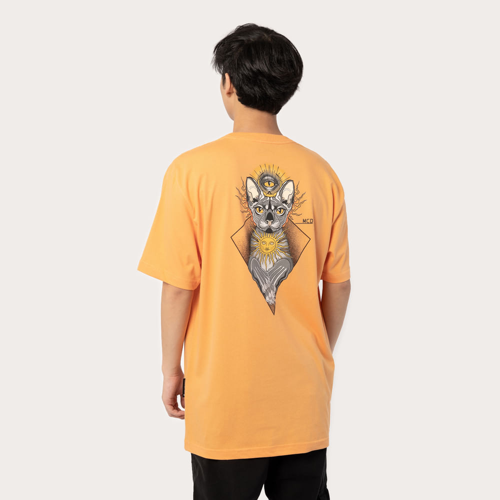 Camiseta Regular MCD Olho Gato Folklore