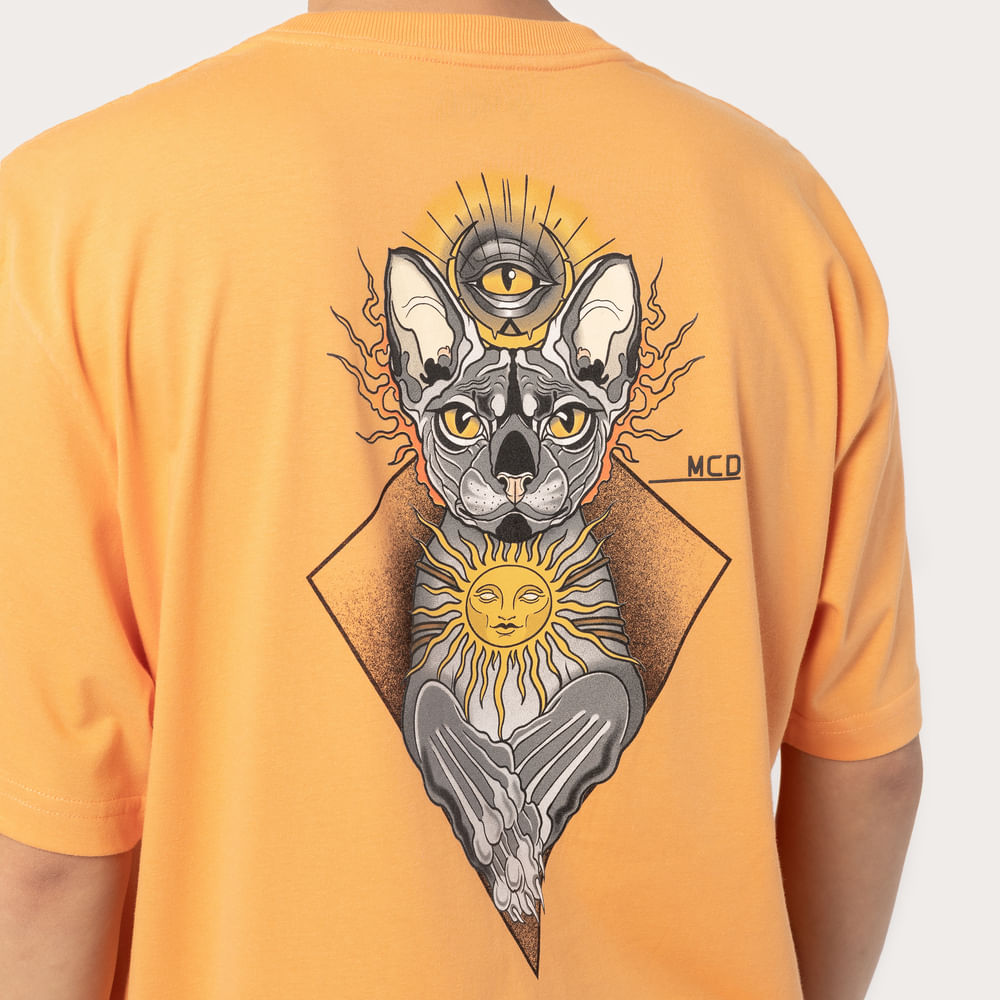 Camiseta Regular MCD Olho Gato Folklore