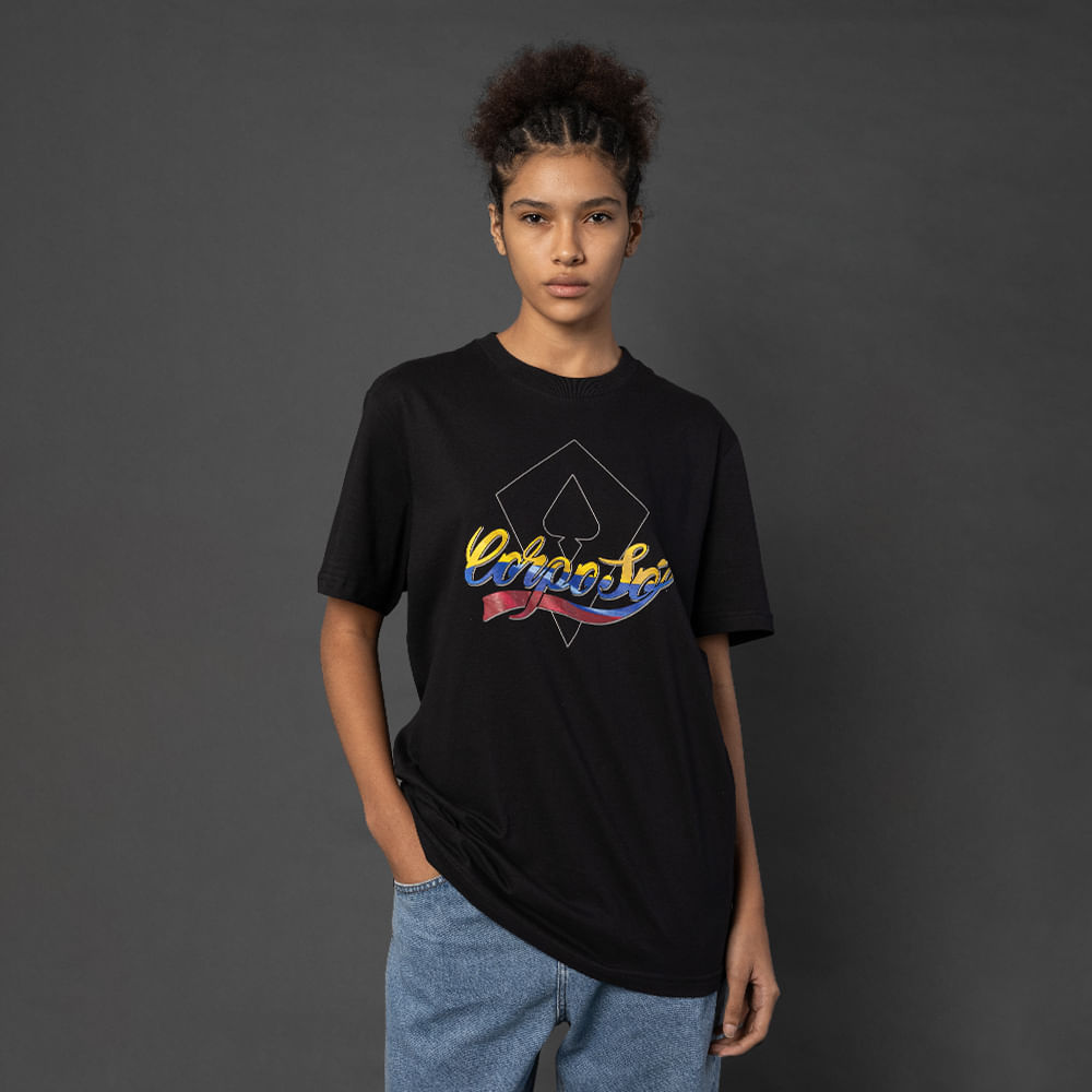 Camiseta Regular Corposó + MCD Pipa