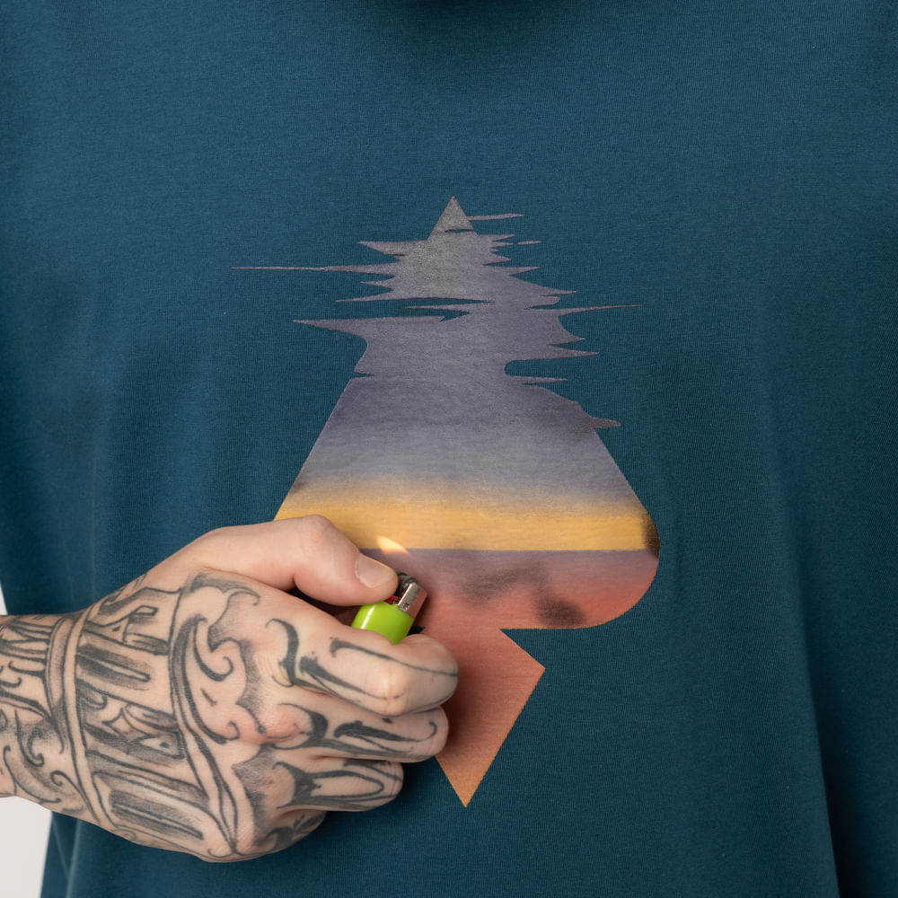 Camiseta Regular Estampa Horizonte