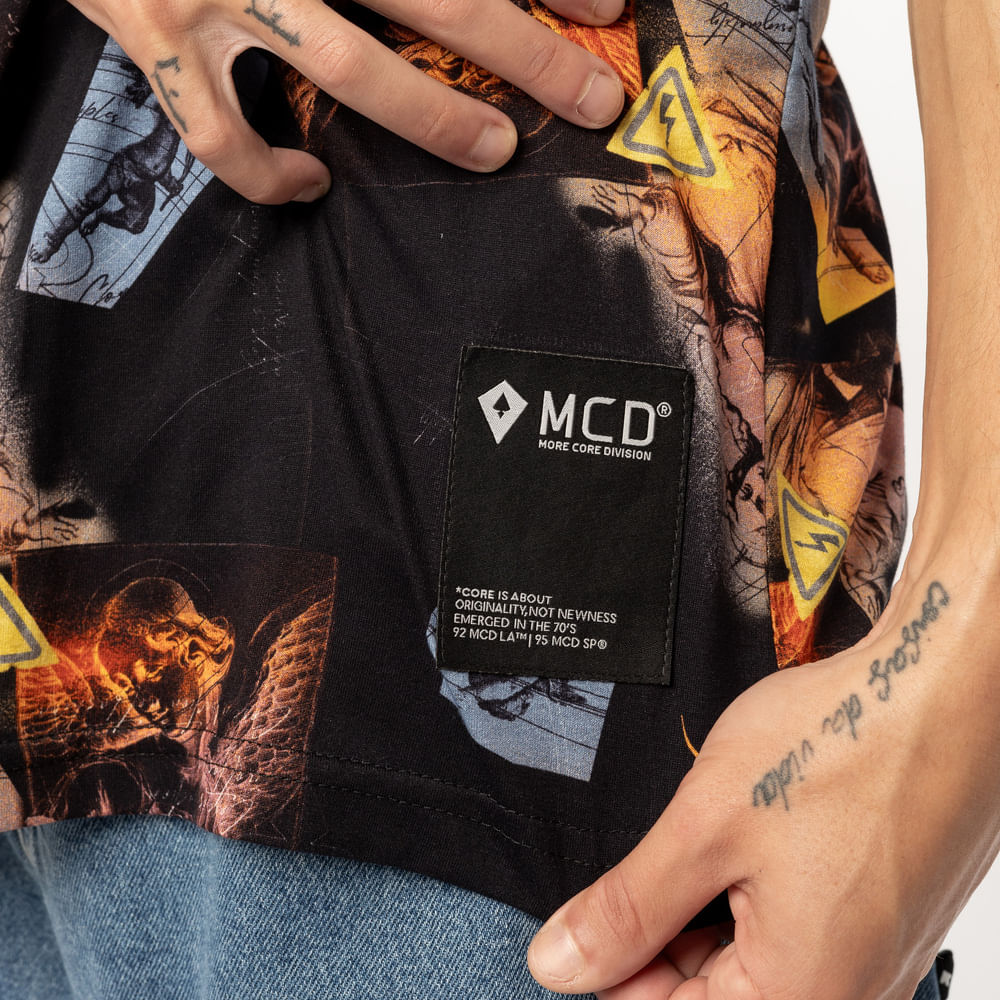 Camiseta Especial MCD Santa Colagem