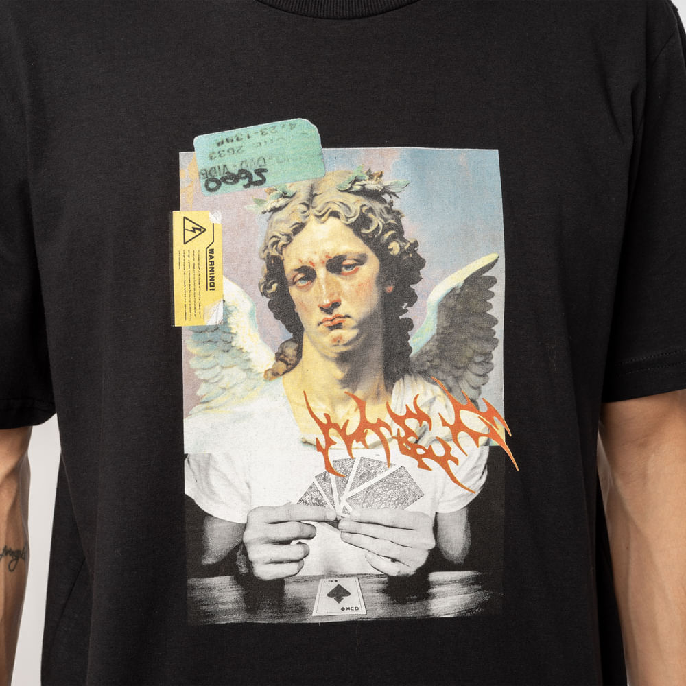 Camiseta Regular MCD Anjo Baralho