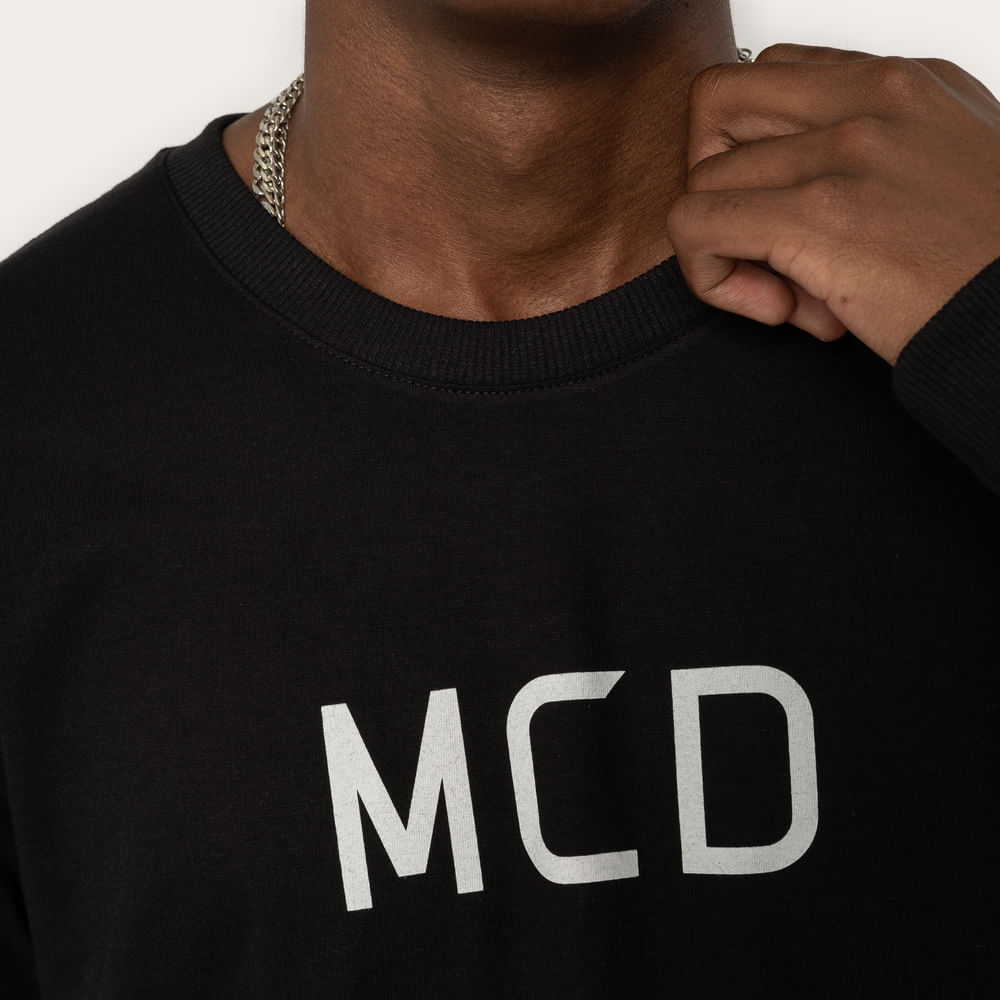 Camiseta Regular Manga Longa MCD