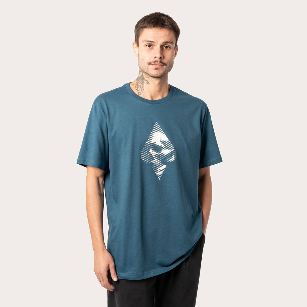 Camiseta Regular MCD Skull Linhas