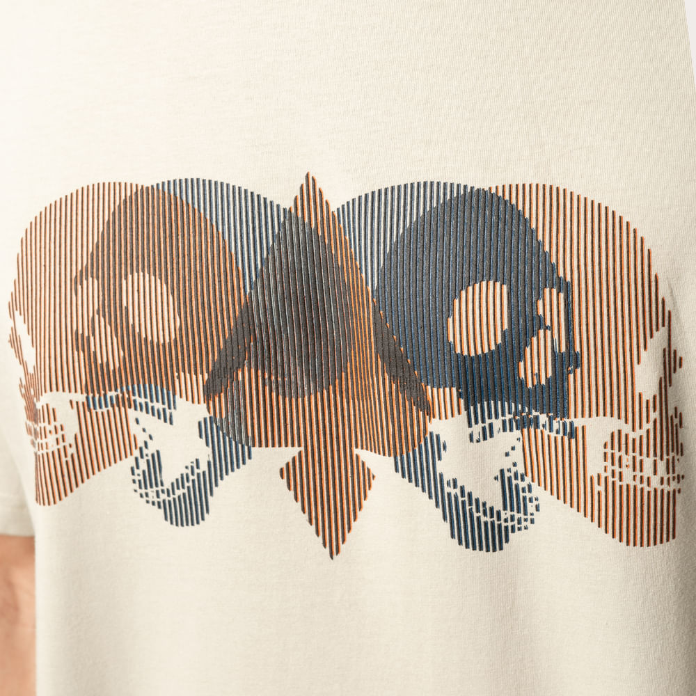 Camiseta Regular MCD Skull Relevo
