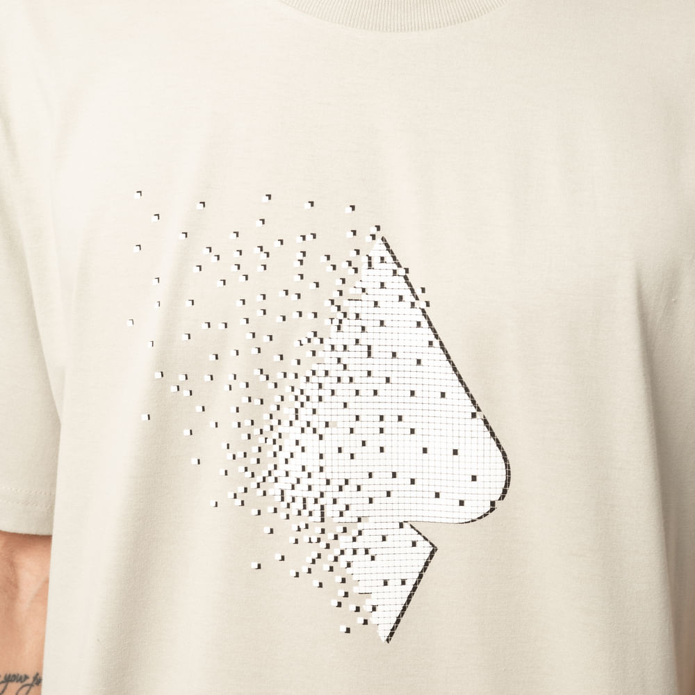 Camiseta Regular MCD Espada Quadrados