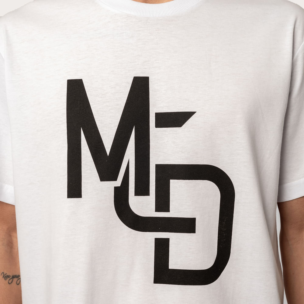 Camiseta Regular MCD Sobreposto