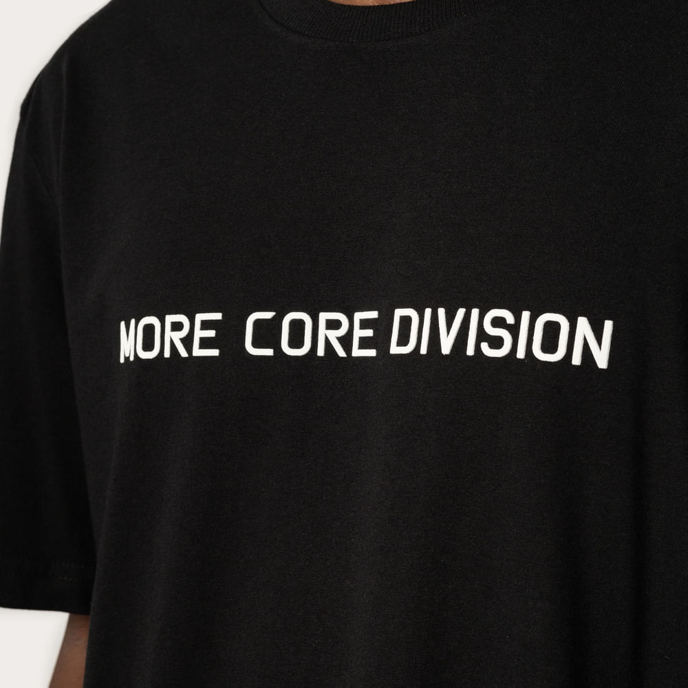 Camiseta Regular More Core Div Centro