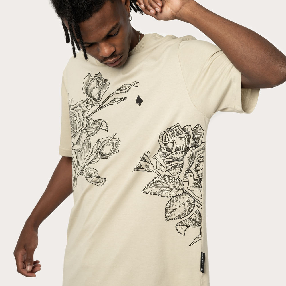 Camiseta Regular MCD + Luiza Oliva - Rosas