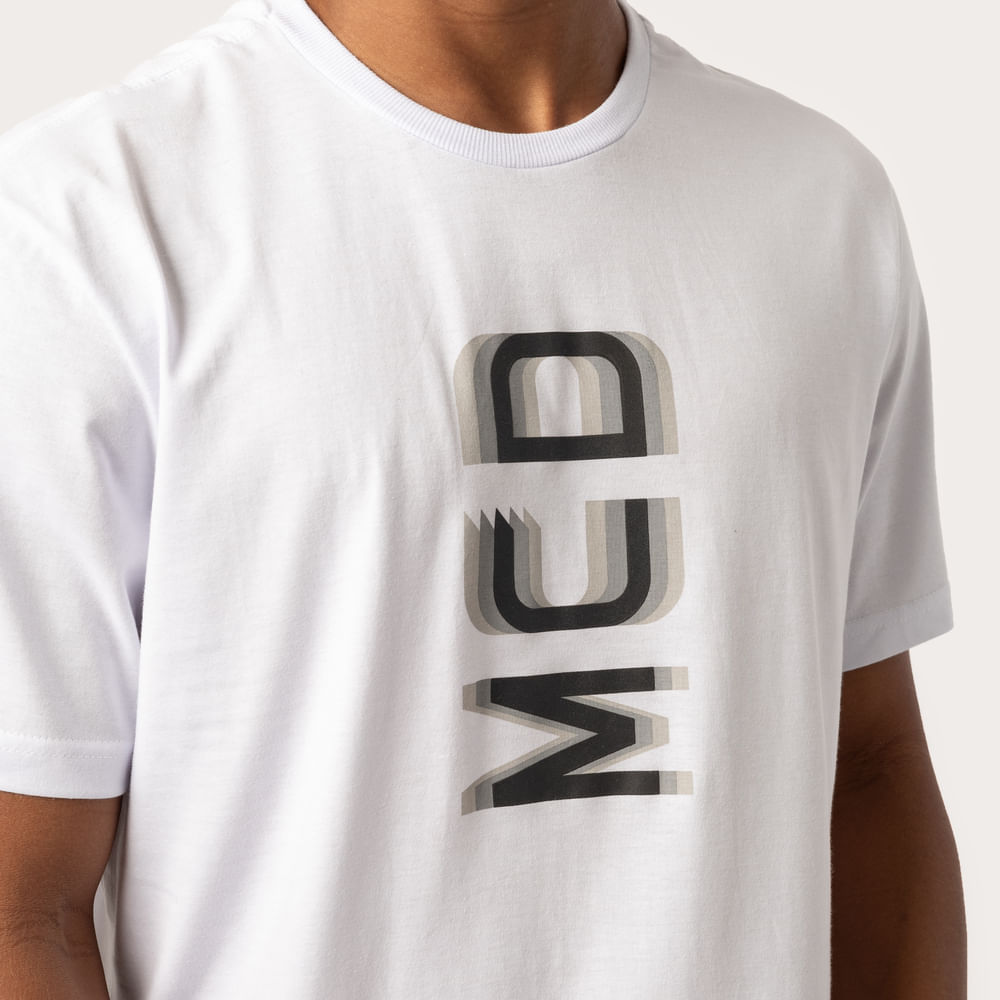 Camiseta Regular MCD Desfocada