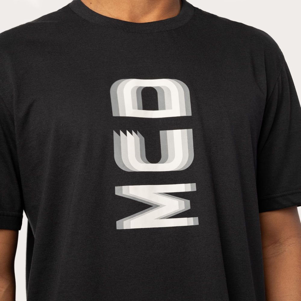 Camiseta Regular MCD Desfocada
