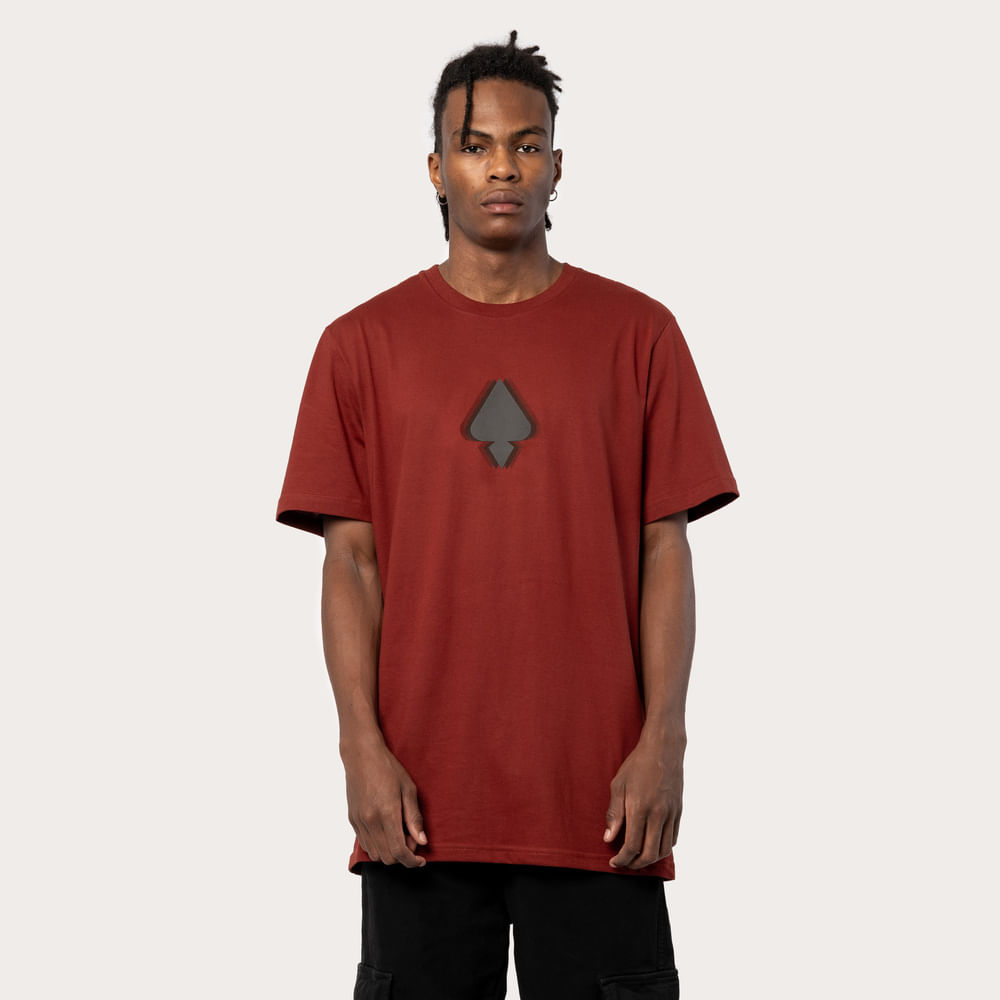Camiseta Regular MCD Espada Desfocada