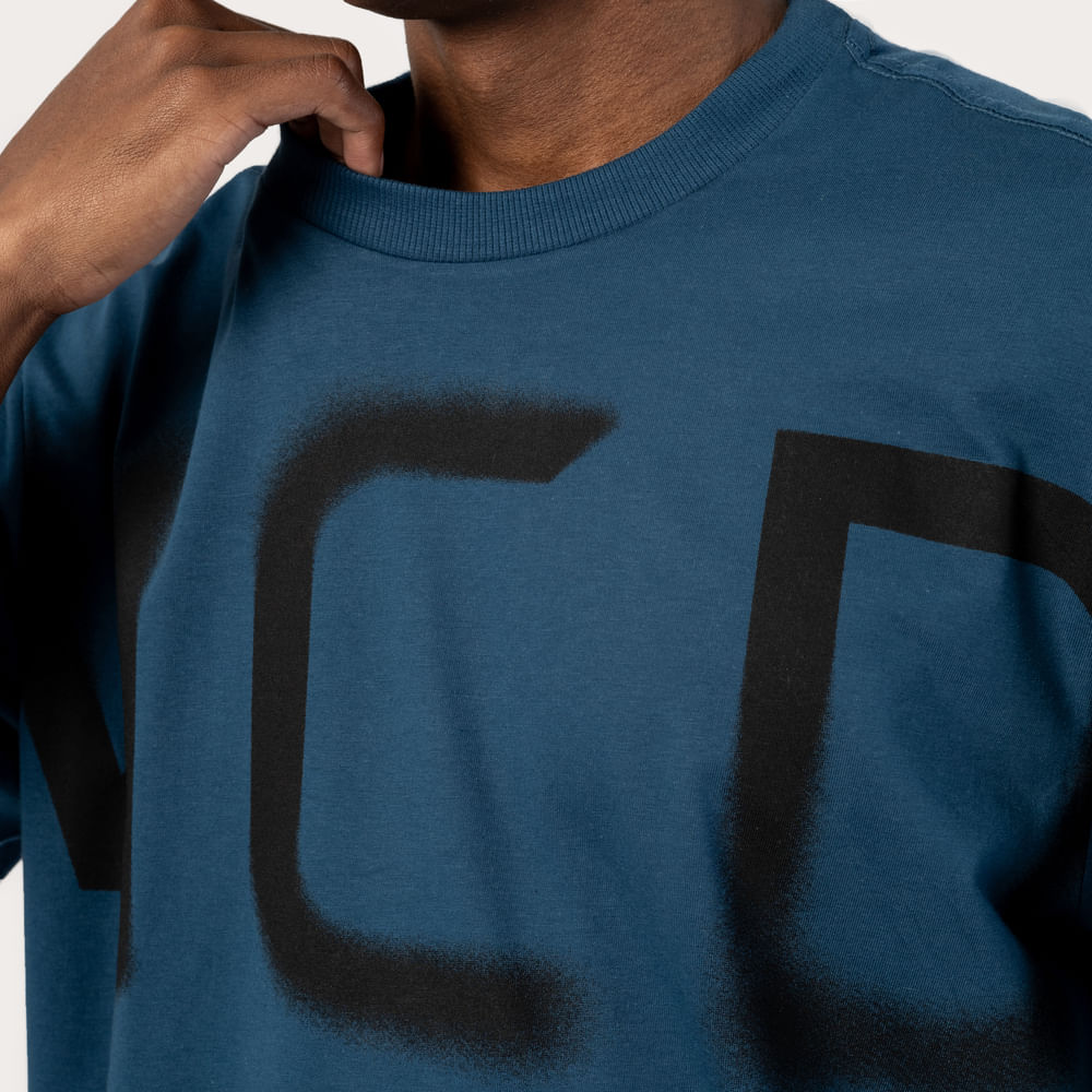 Camiseta Regular MCD Desfocado