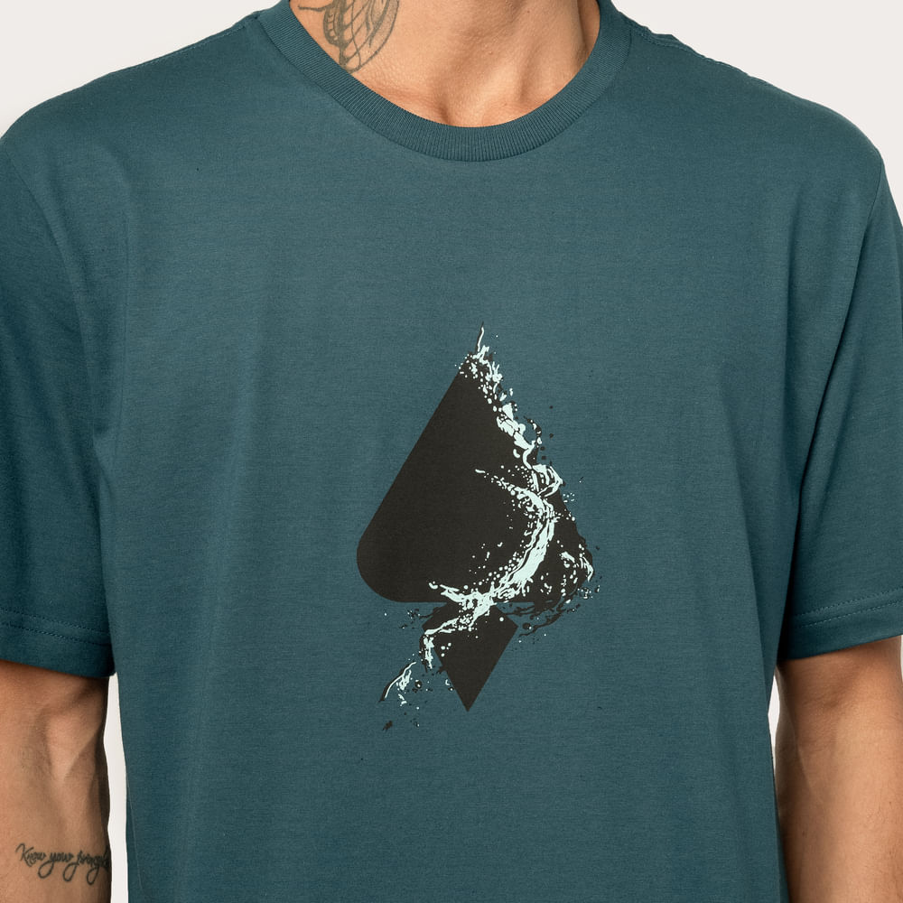 Camiseta Regular MCD Espada Líquida