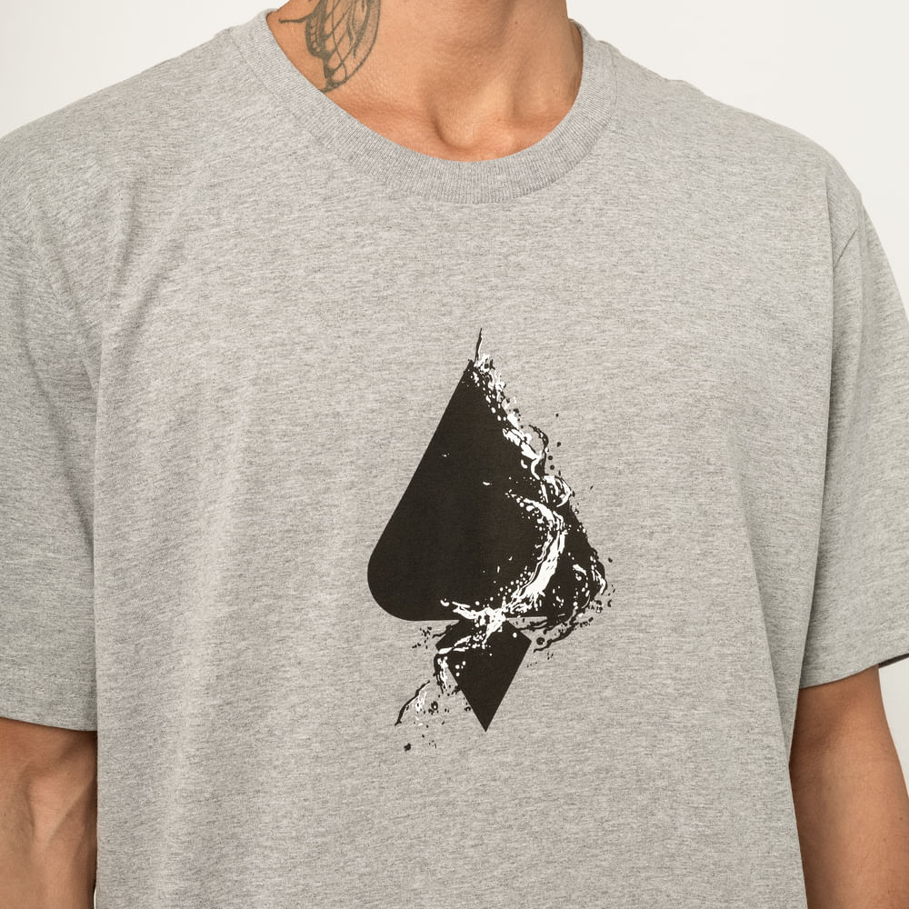 Camiseta Regular MCD Espada Líquida