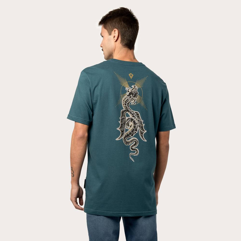 Camiseta Regular MCD Leviathan
