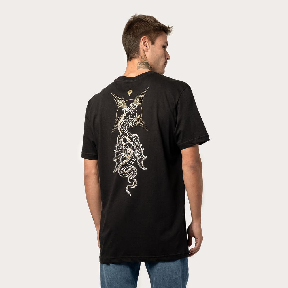 Camiseta Regular MCD Leviathan
