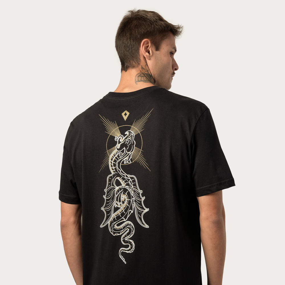 Camiseta Regular MCD Leviathan