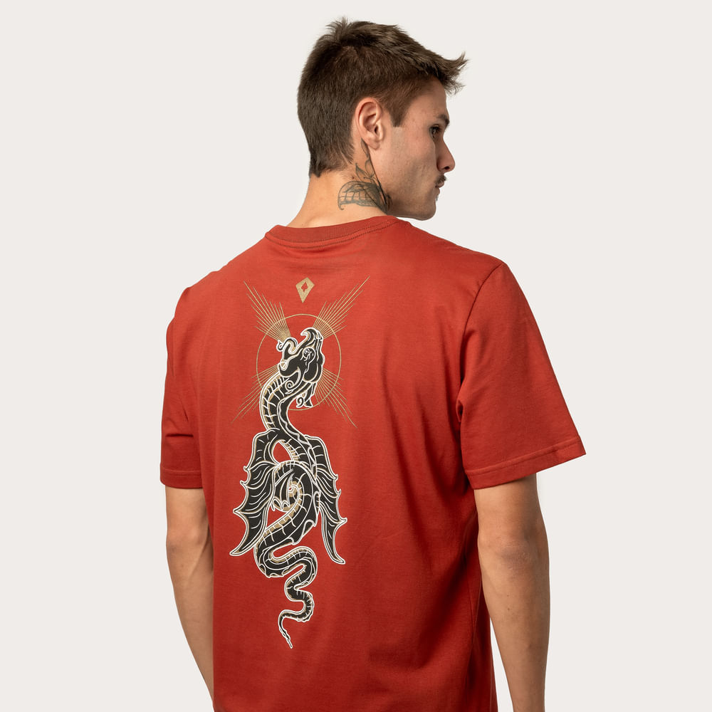 Camiseta Regular MCD Leviathan