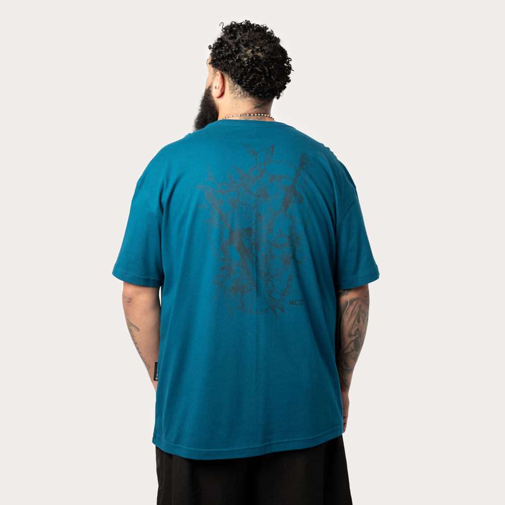 Camiseta Oversize MCD Lírios