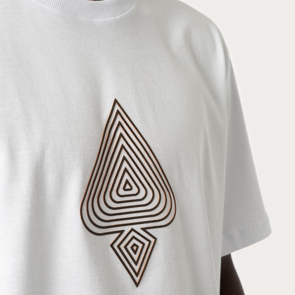 Camiseta Regular MCD Espada Relevo