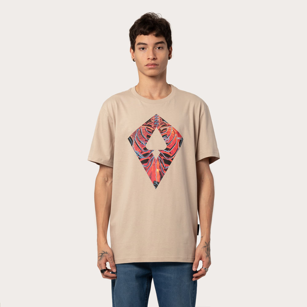 Camiseta Regular MCD Pipa Esqueleto Raio X