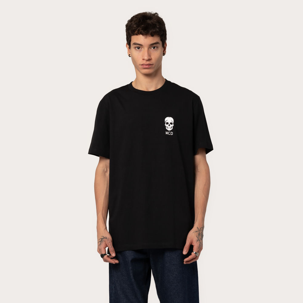 Camiseta Regular MCD Logo Caveira