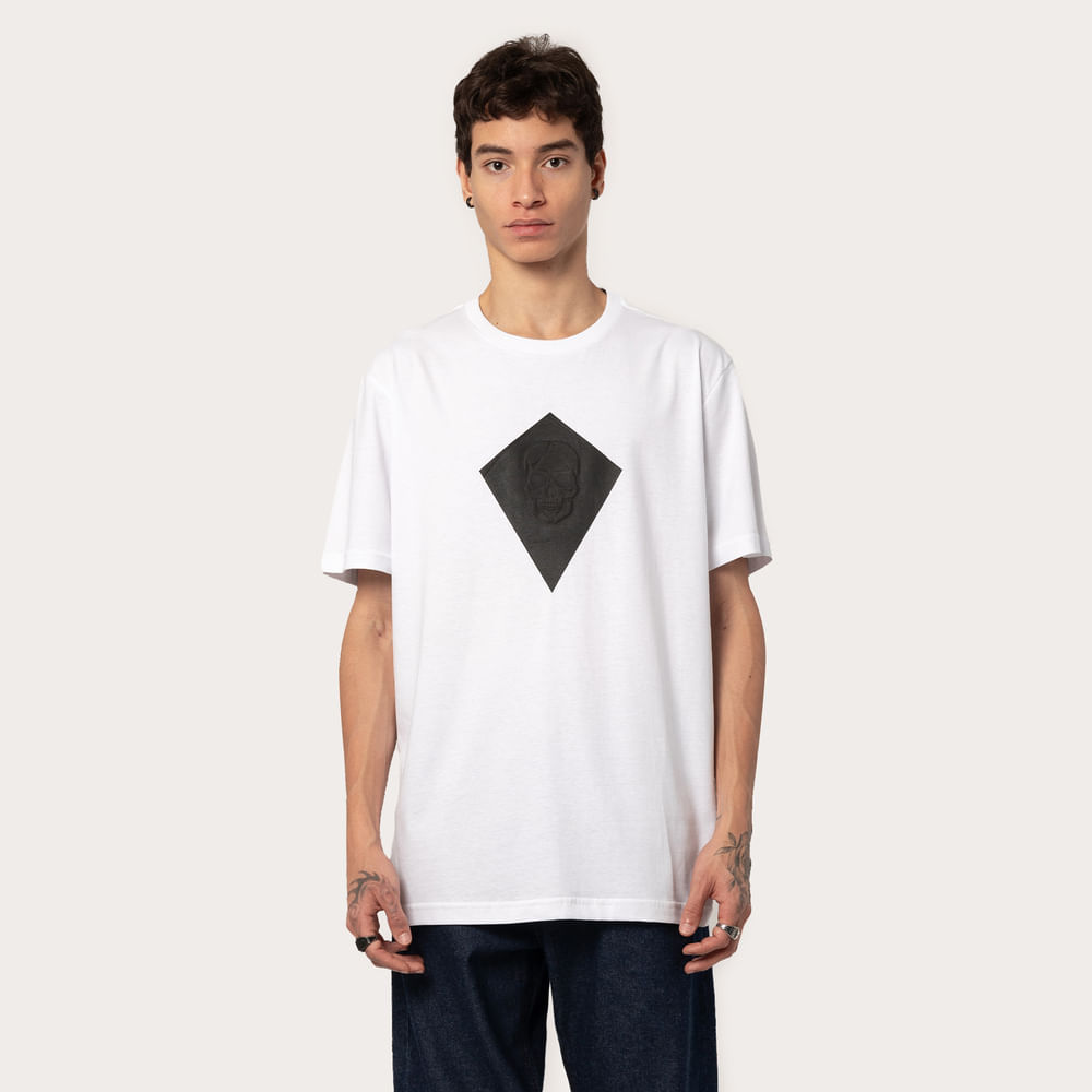 Camiseta Regular MCD Pipa Caveira