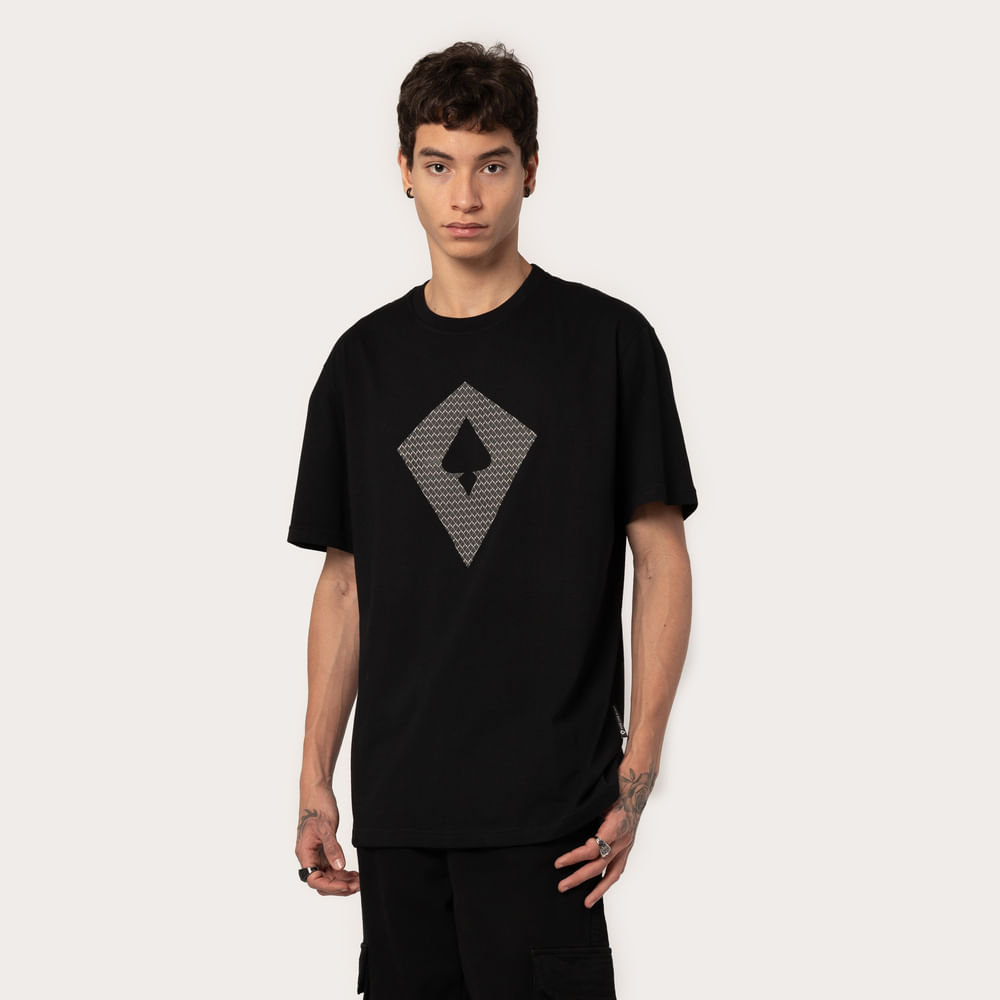 Camiseta Regular MCD Pipa Texturizada Relevo