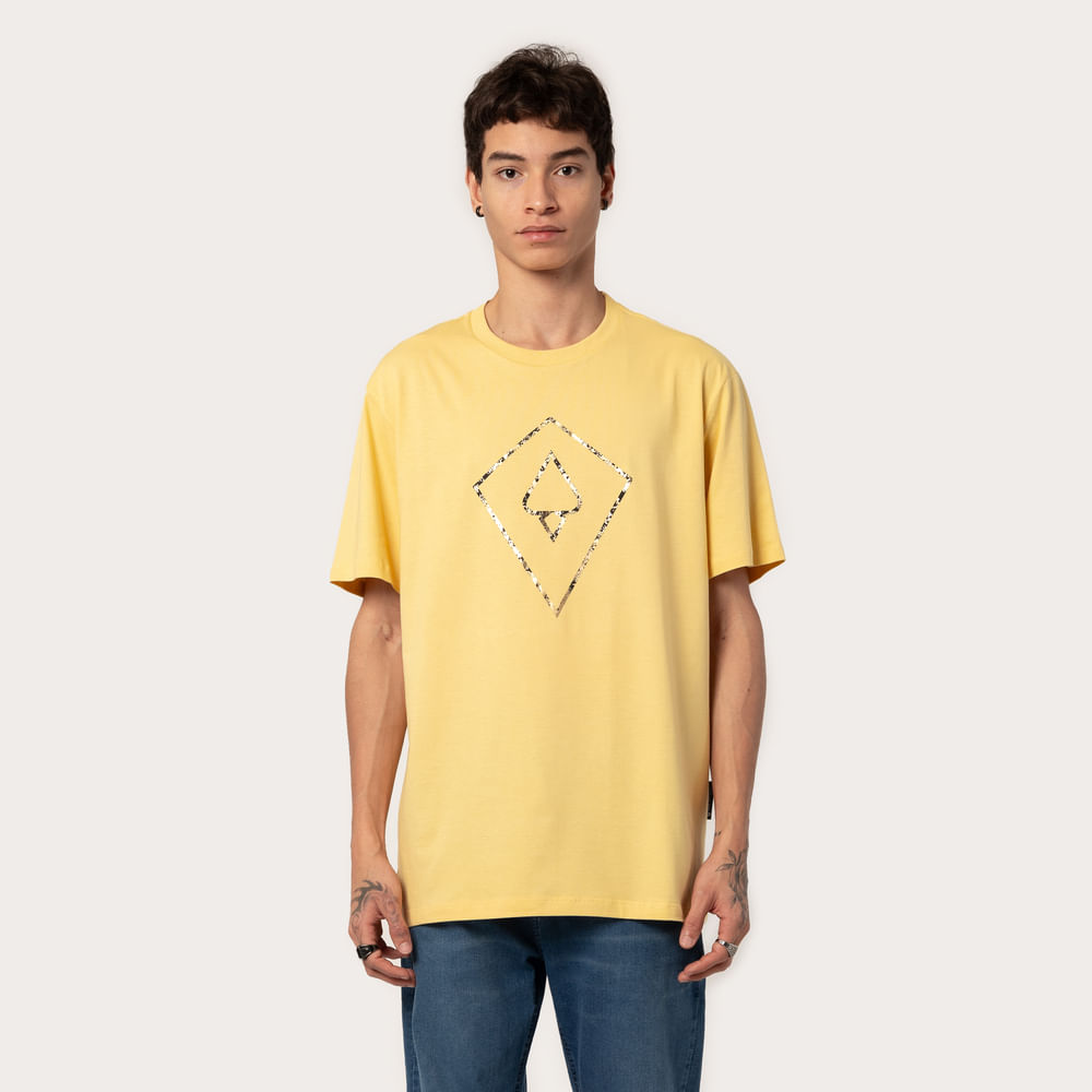 Camiseta Regular MCD Pipa Espada Desgaste