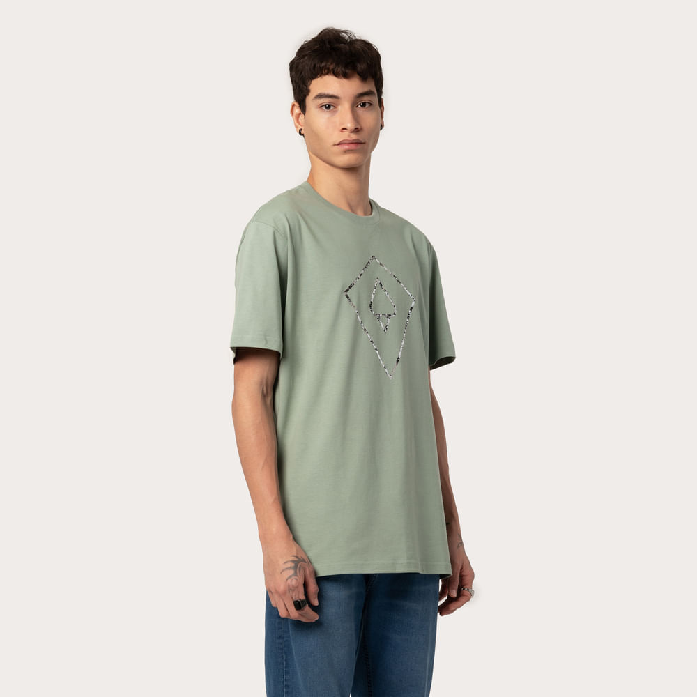 Camiseta Regular MCD Pipa Espada Desgaste