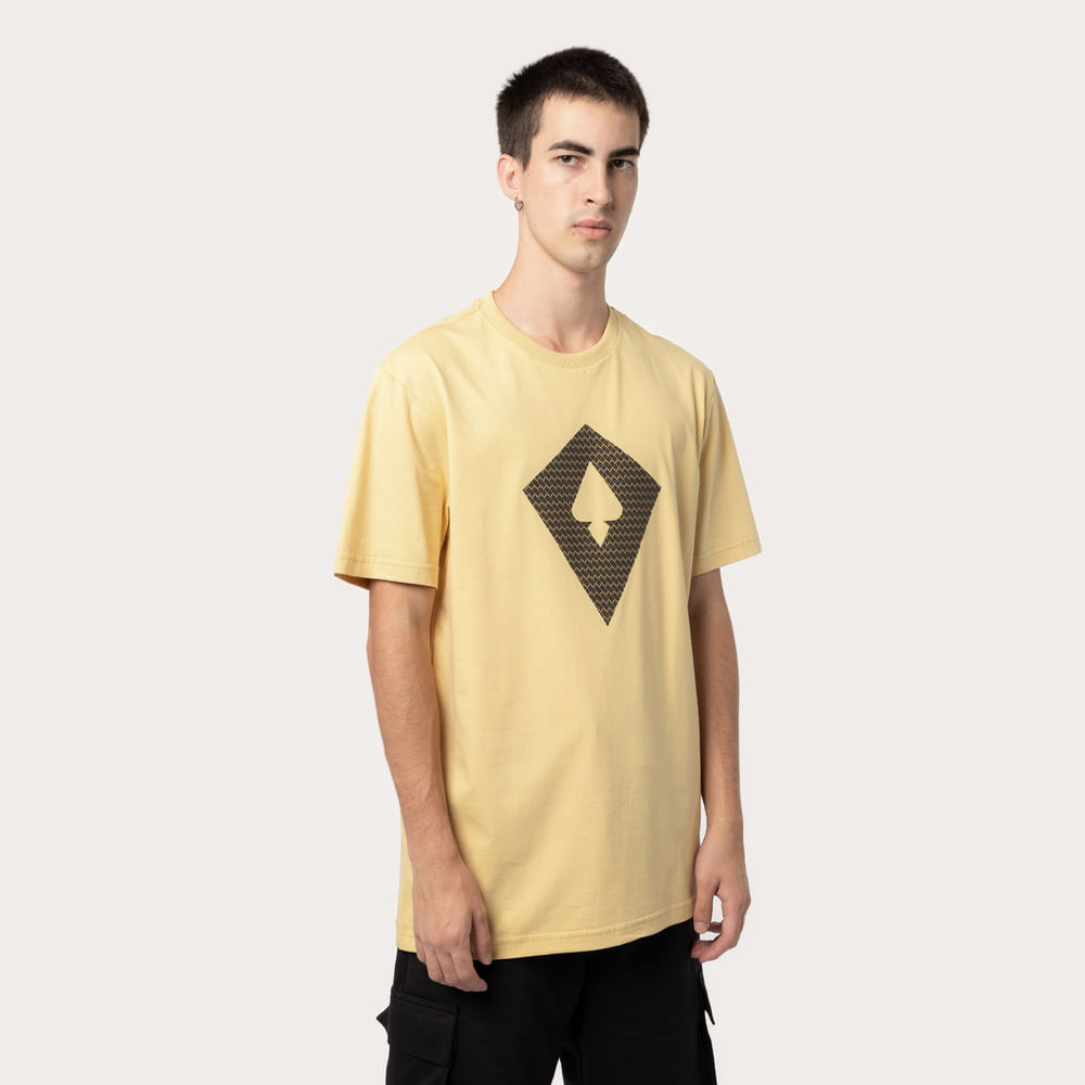 Camiseta Regular MCD Pipa Texturizada Relevo