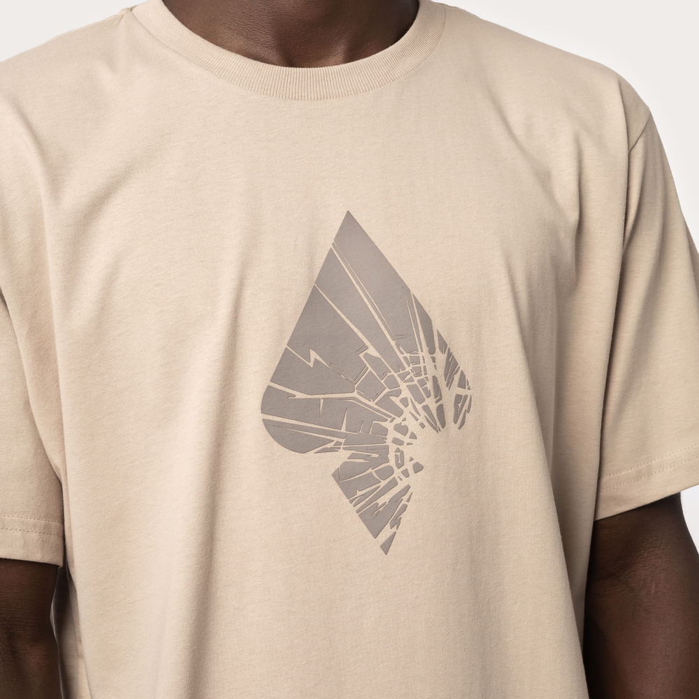 Camiseta Regular MCD Espada Quebrada