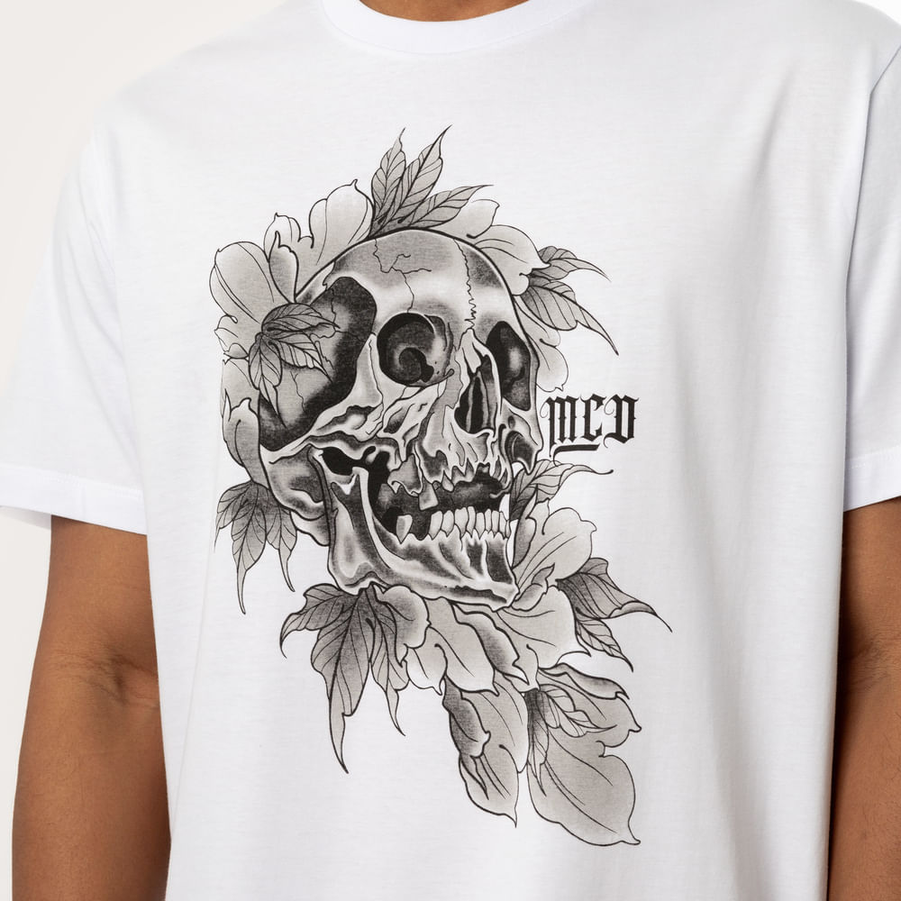 Camiseta Regular MCD Caveira Caligrafitti