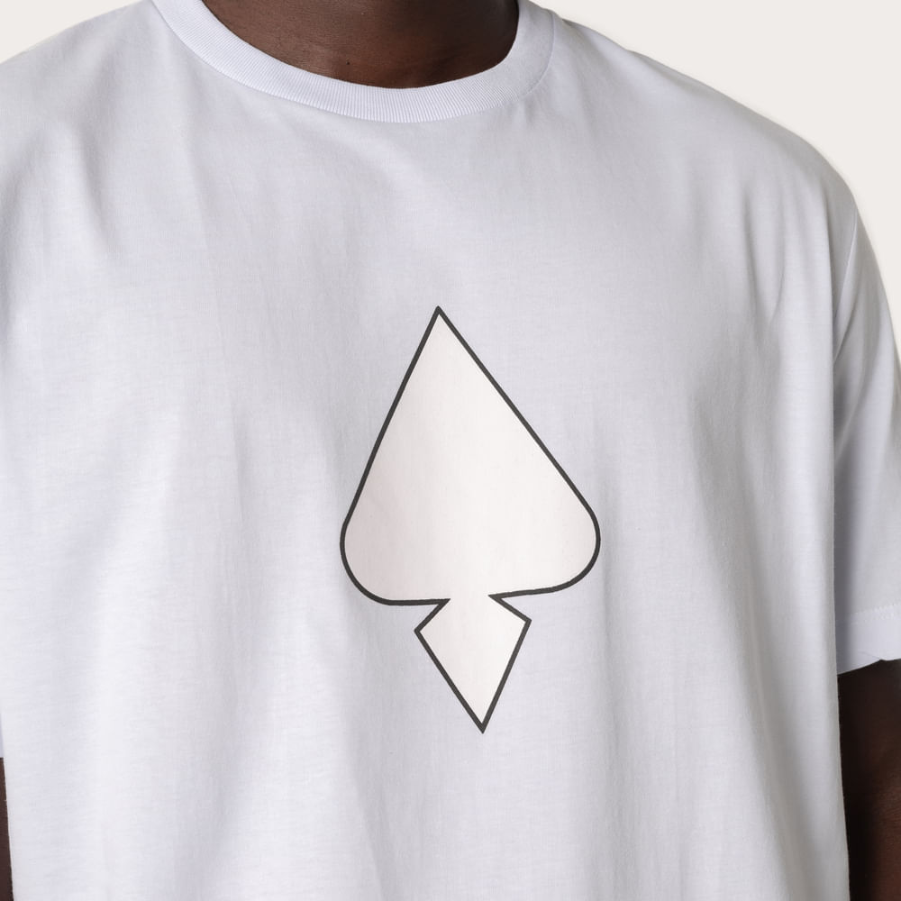 Camiseta Regular MCD Espada Iluminada