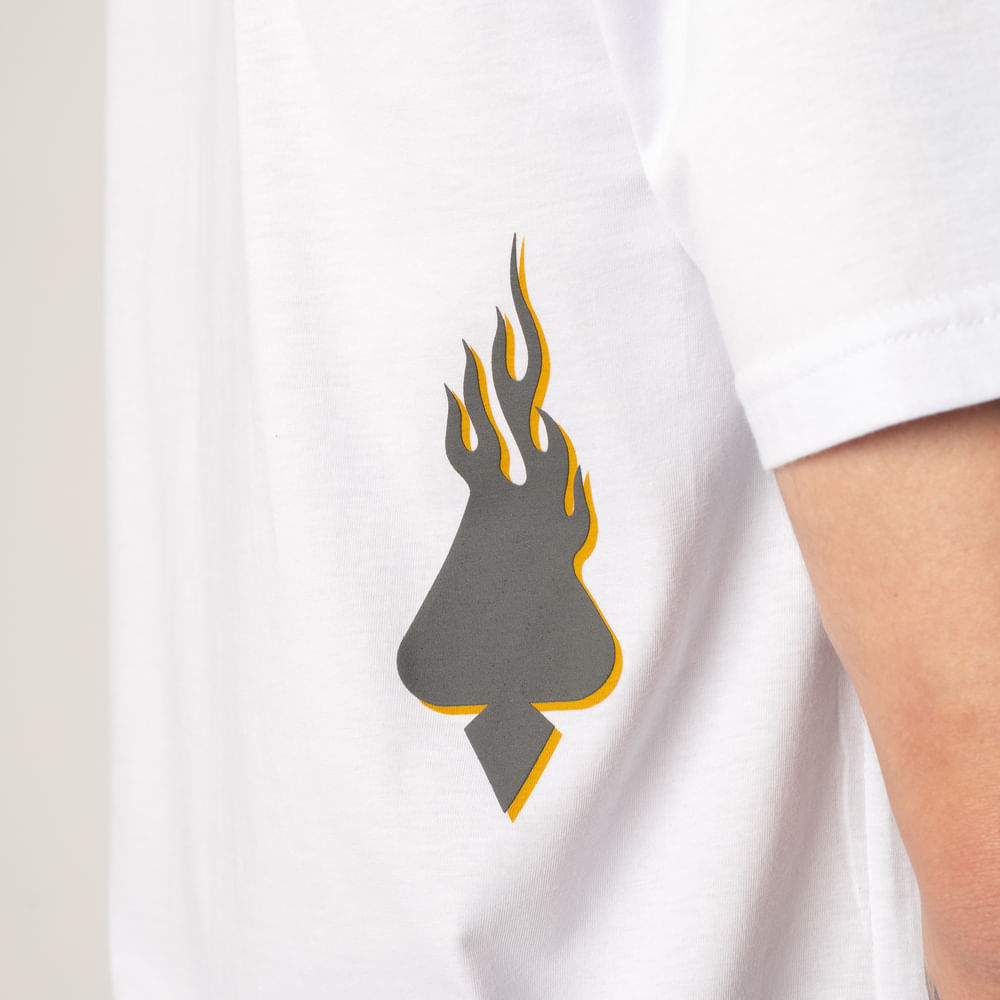 Camiseta Regular MCD Fogo
