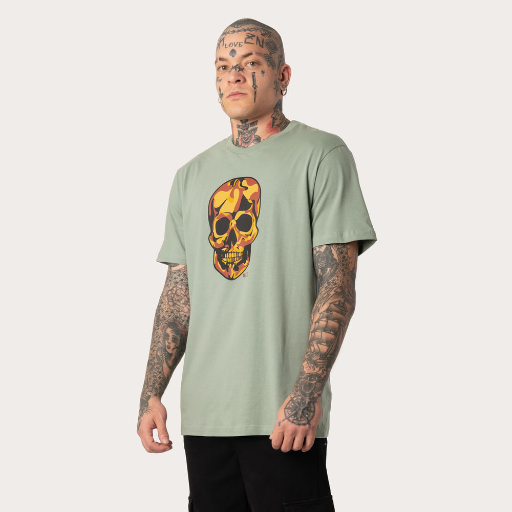Camiseta Regular MCD Caveira Camuflado
