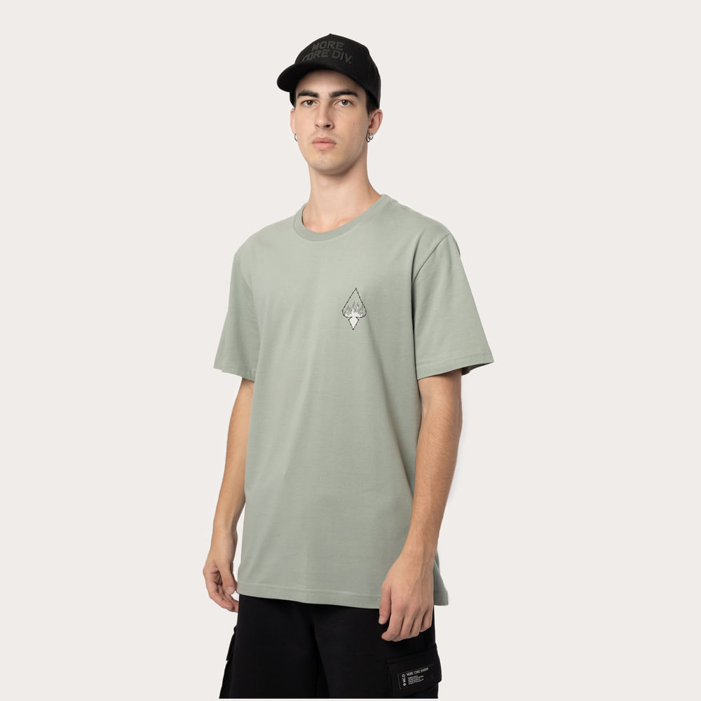 Camiseta Regular MCD Espada Arame Enfarpado