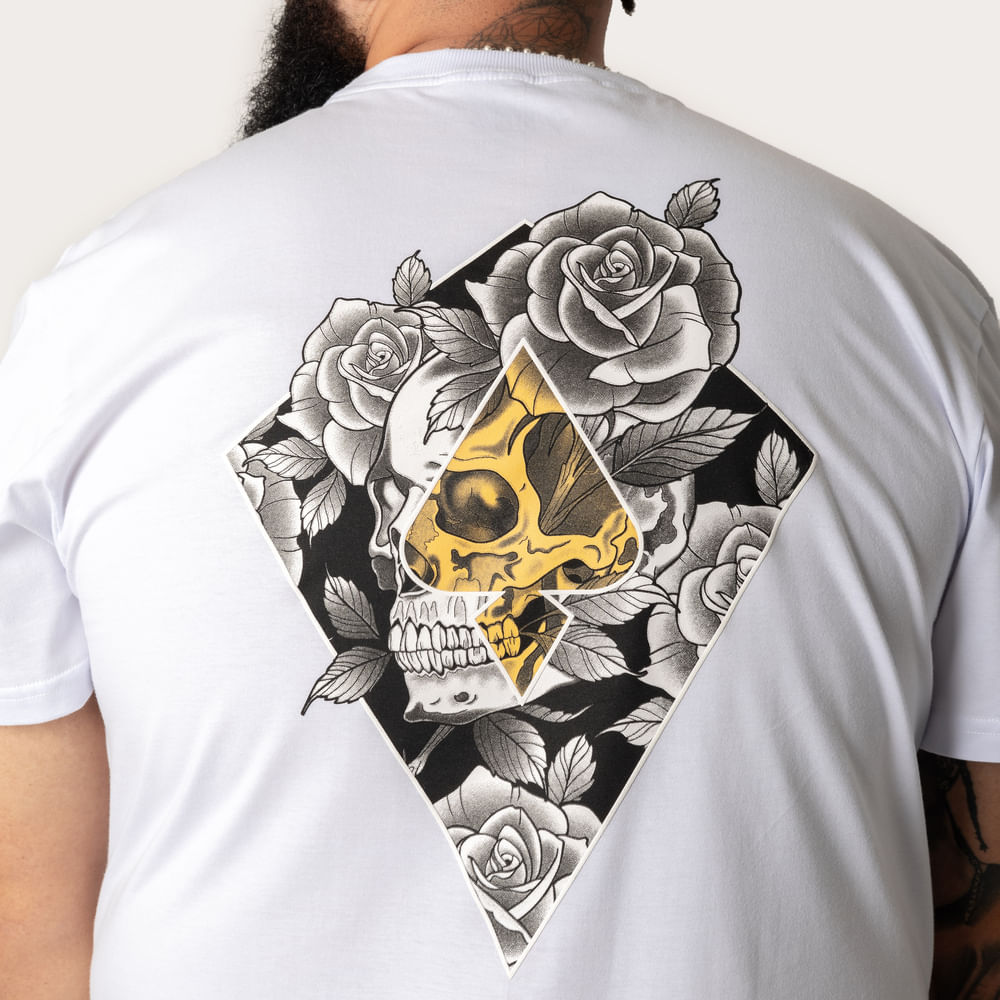 Camiseta Oversized MCD Caveira Rosas