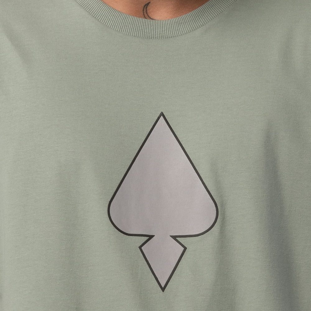 Camiseta Regular MCD Espada Iluminada
