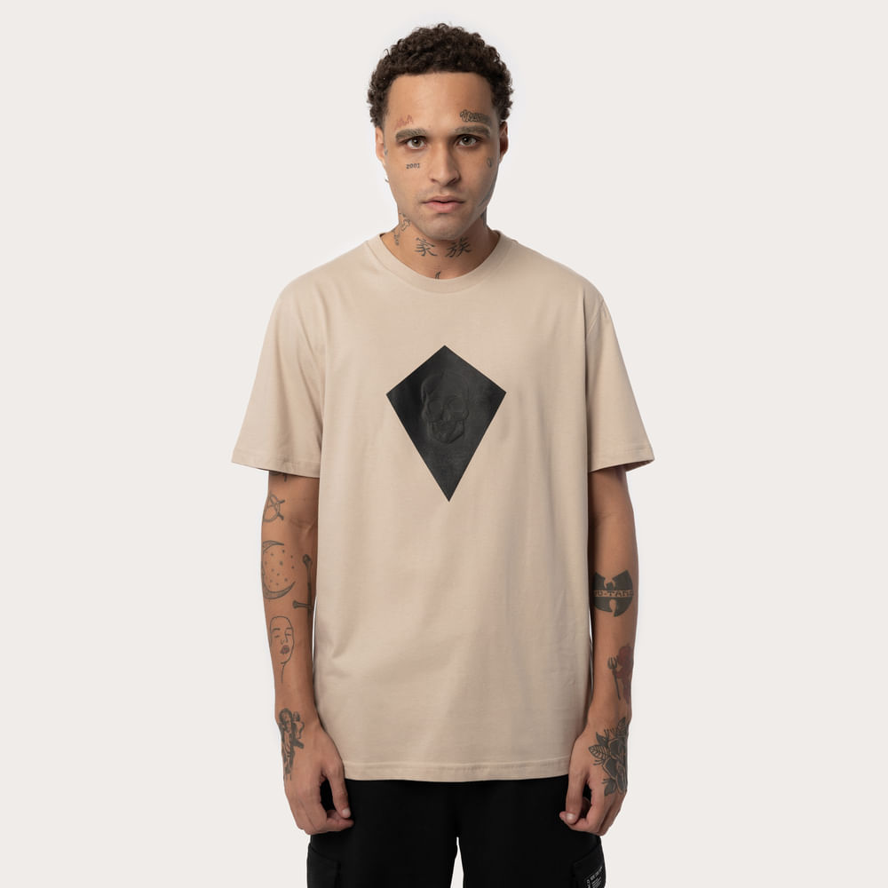 Camiseta Regular MCD Pipa Caveira
