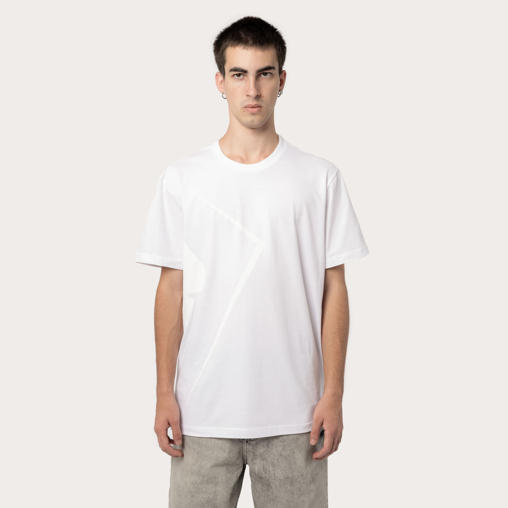 Camiseta Regular MCD Pipa Espada
