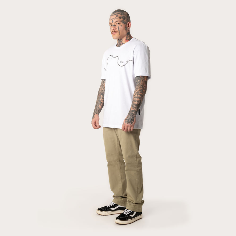 Camiseta Regular MCD Arame Farpado