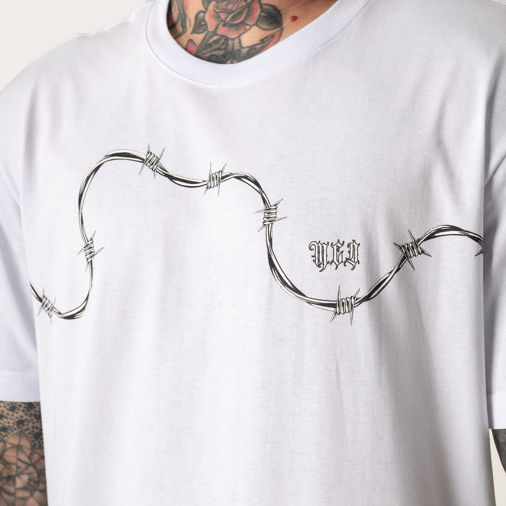 Camiseta Regular MCD Arame Farpado