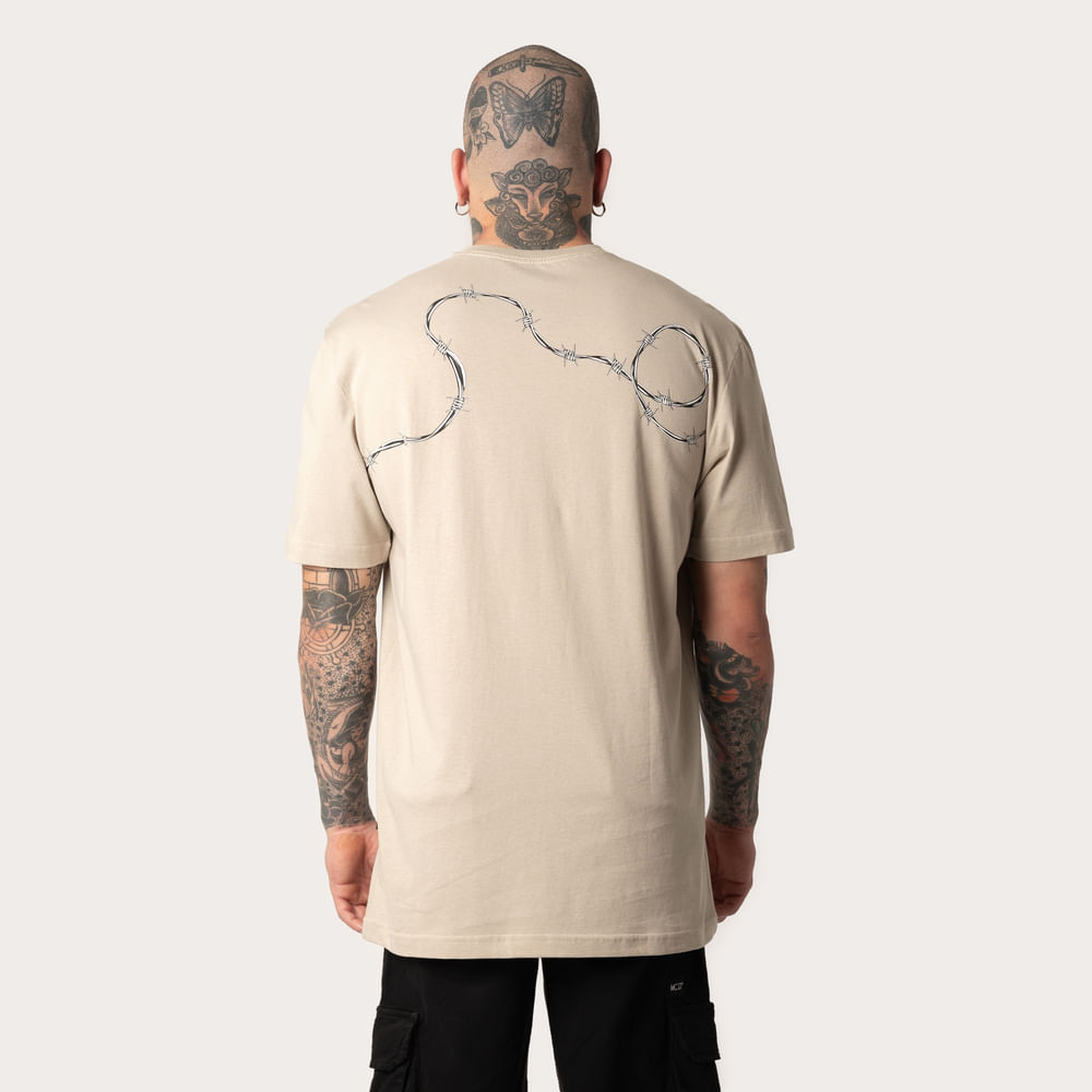 Camiseta Regular MCD Arame Farpado